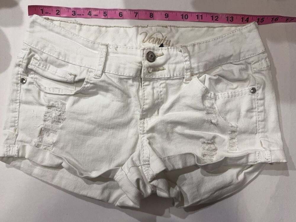 #180 Vanity White Distressed Denim Shorts Size 28W